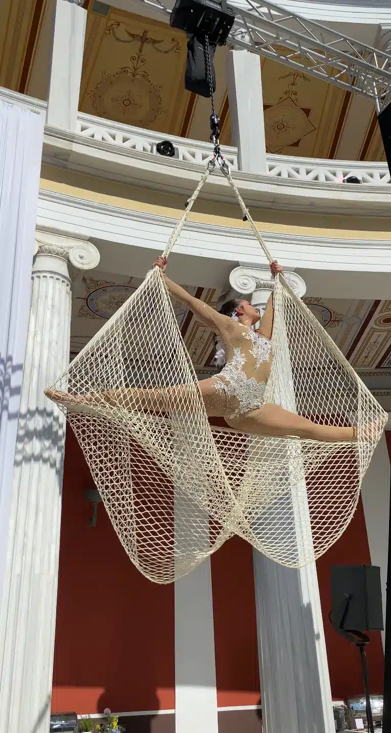 Χριστίνα – Aerial Movement Practice Nadi Center